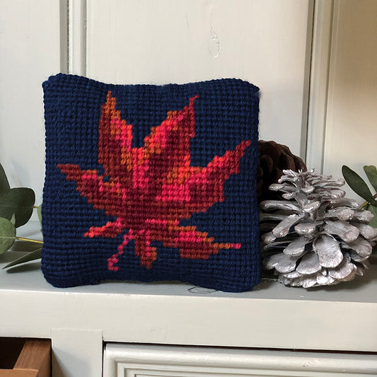Autumn Leaf on navy blue bijoux size